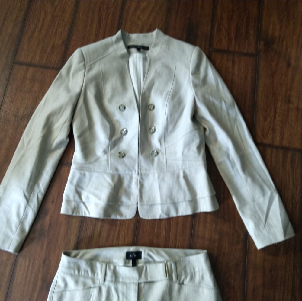 EUC White House Black Market Linen style suit